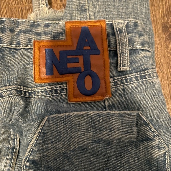 Size small jeans - Picture 2 of 3